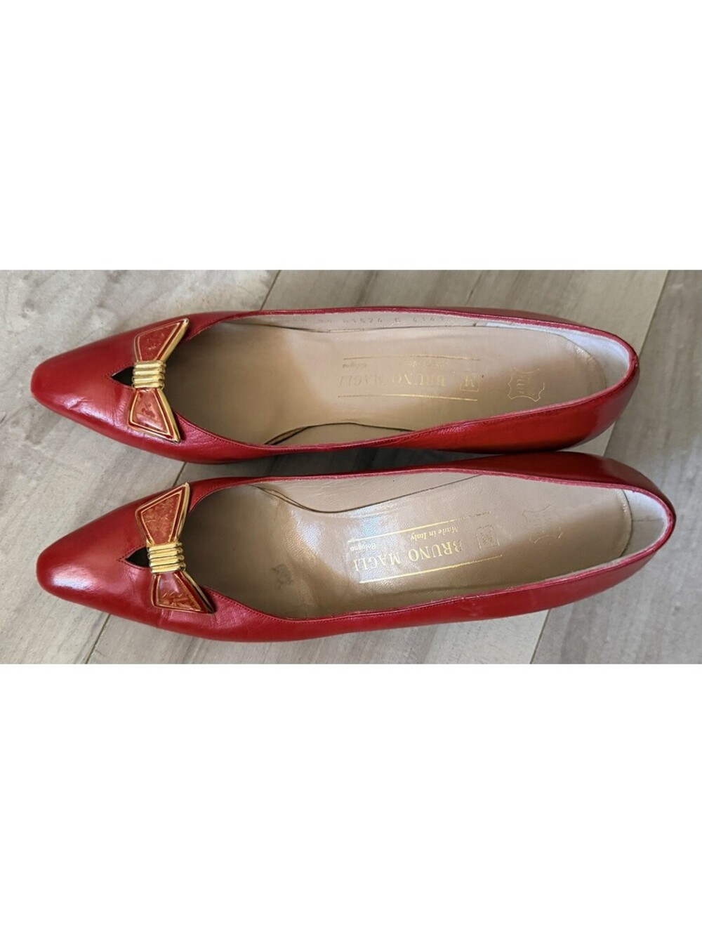 Bruno Magli Shoes Womens Sz 8.5 AAAA Red Leather Pointed Toe Pumps Italy Vtg Bow - Picture 2 of 9